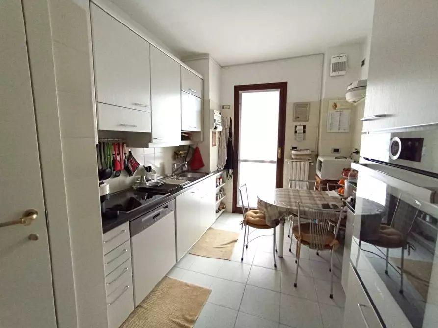 Immagine 11 di Appartamento in vendita  in Via Valenza 5 a Milano