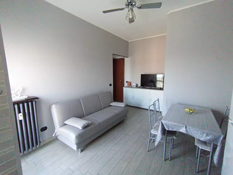 Immagine 8 di Appartamento in vendita  in via Monte Grappa 60 a Cinisello Balsamo