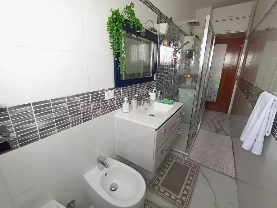 Immagine 24 di Appartamento in vendita  in Viale Umbria 4 a Cinisello Balsamo