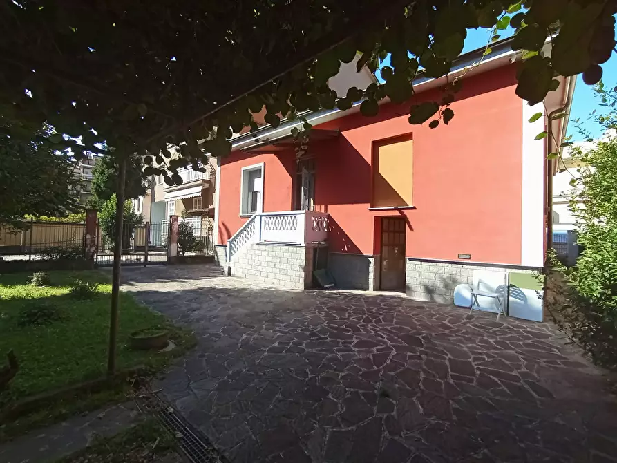 Immagine 3 di Villa in vendita  in via fiume 16 a Cinisello Balsamo