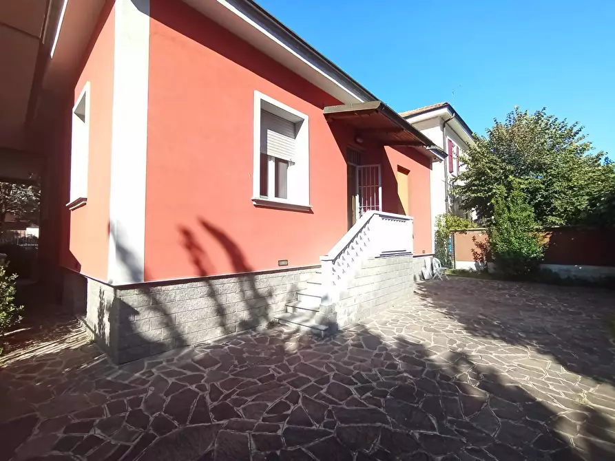 Immagine 6 di Villa in vendita  in via fiume 16 a Cinisello Balsamo