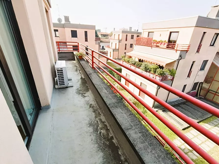 Immagine 16 di Appartamento in vendita  in Via Privata Leopardi 1 a Vedano Al Lambro