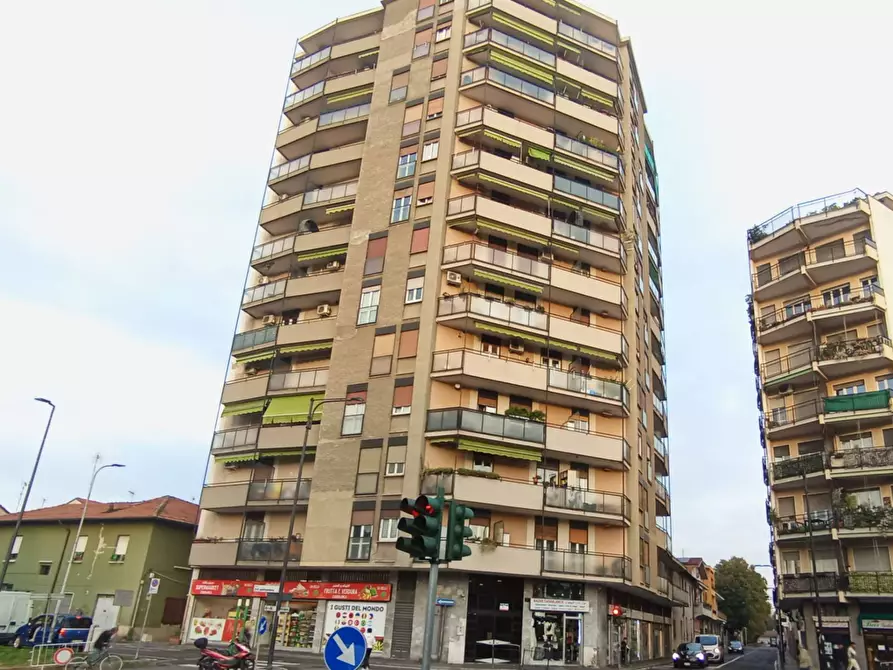 Immagine 41 di Appartamento in vendita  in Via XX Settembre 22 a Cinisello Balsamo