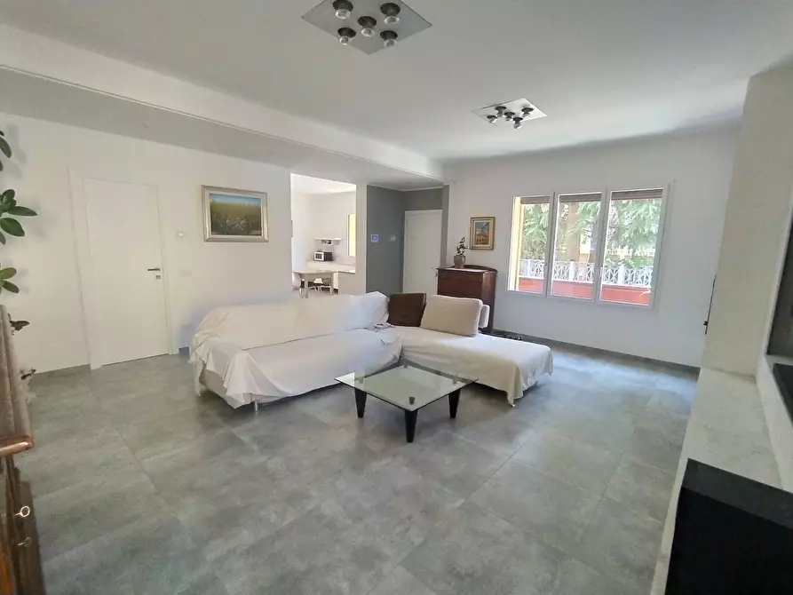 Immagine 4 di Villa in vendita  in Via Carlo Limonta 14 a Cinisello Balsamo