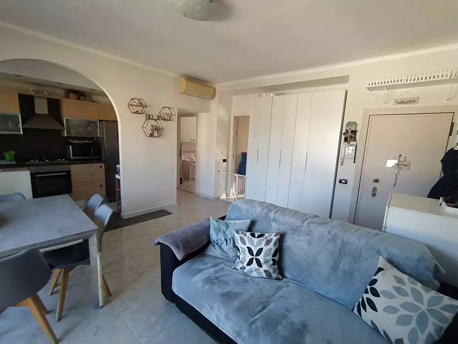 Immagine 5 di Appartamento in vendita  in via cesare berna 15 a Cinisello Balsamo