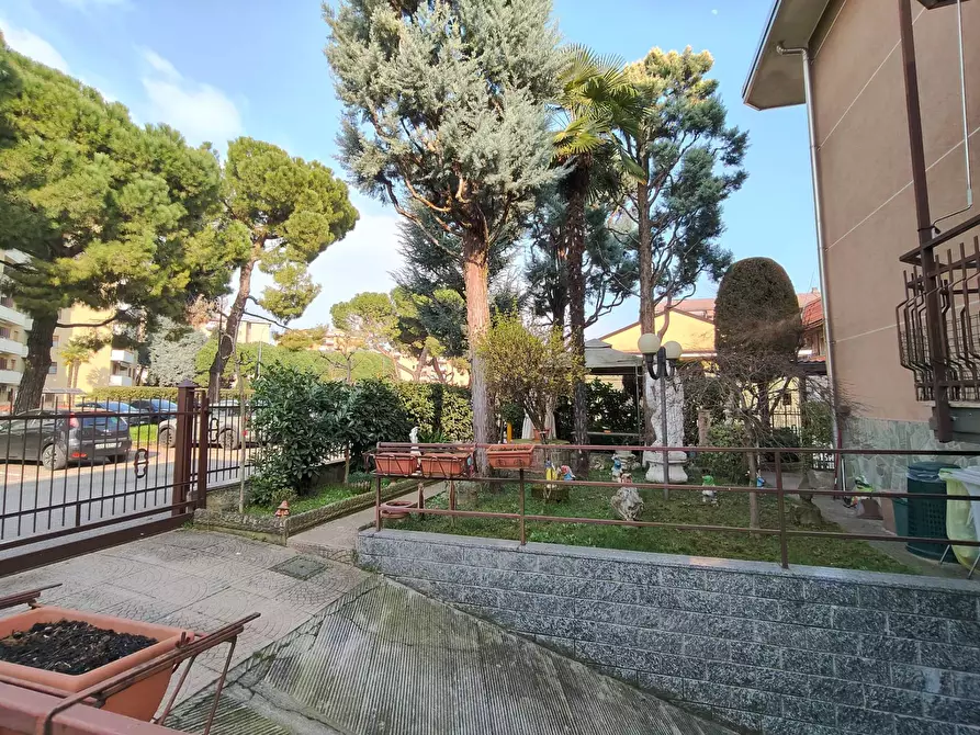 Immagine 9 di Casa semindipendente in vendita  in Via Monte Everest 23 a Cinisello Balsamo