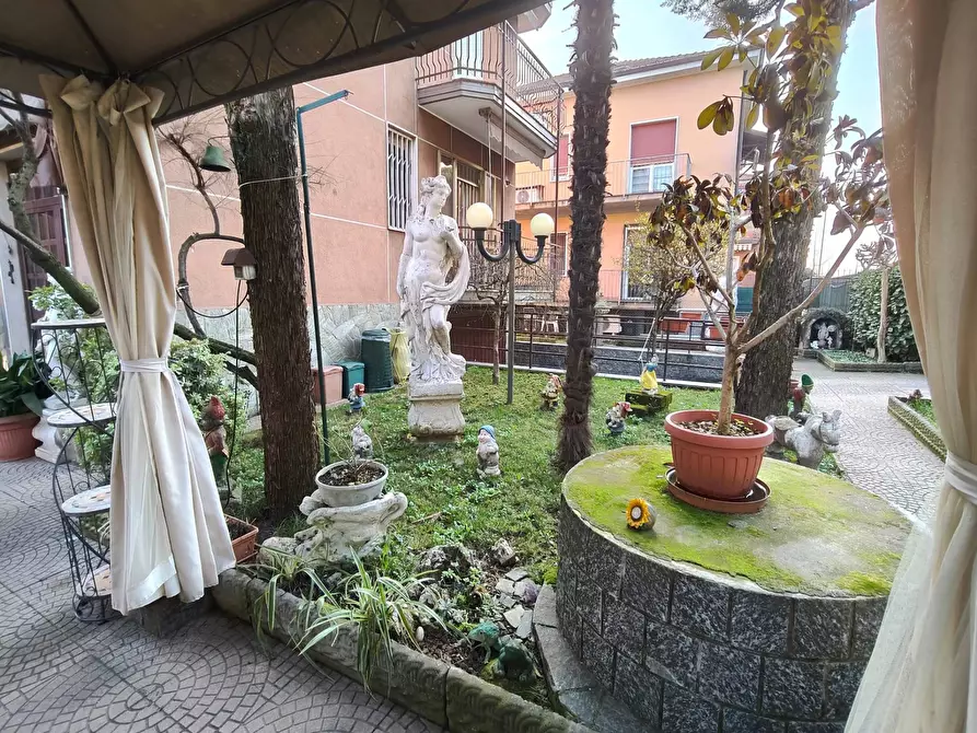 Immagine 11 di Casa semindipendente in vendita  in Via Monte Everest 23 a Cinisello Balsamo