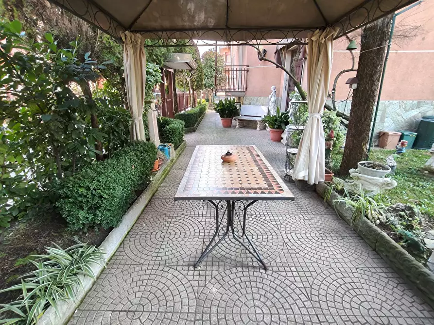 Immagine 12 di Casa semindipendente in vendita  in Via Monte Everest 23 a Cinisello Balsamo