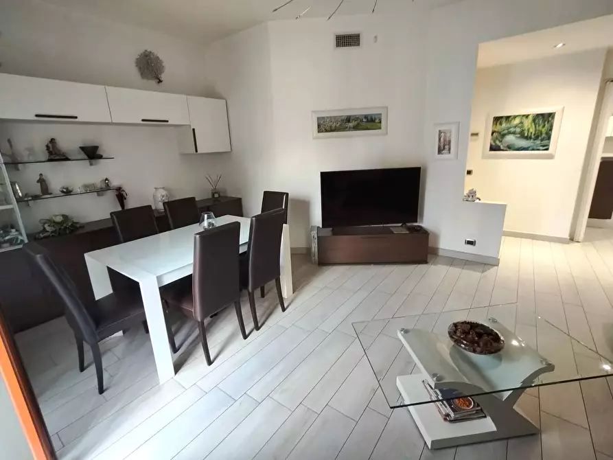 Immagine 15 di Casa semindipendente in vendita  in Via Monte Everest 23 a Cinisello Balsamo