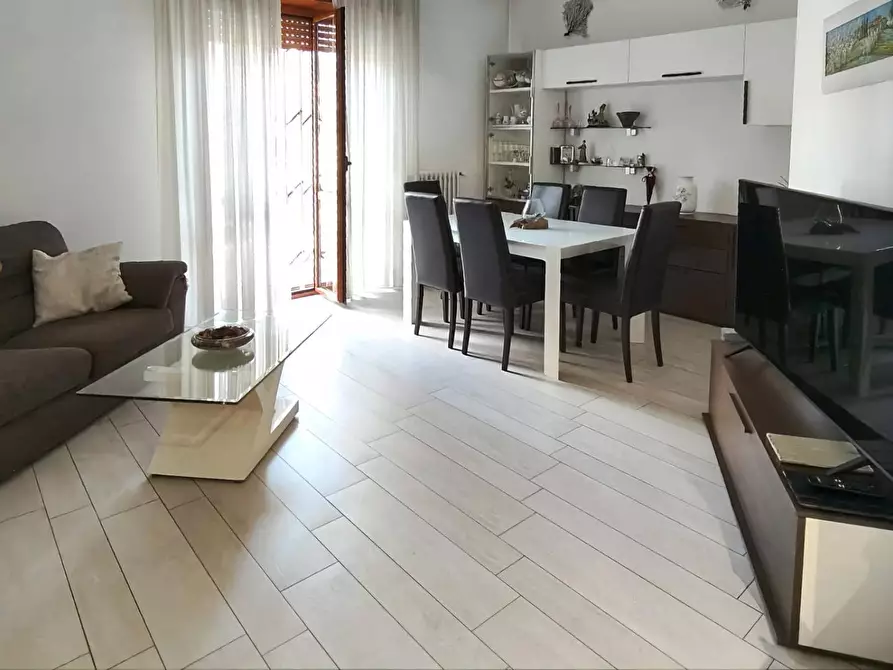 Immagine 16 di Casa semindipendente in vendita  in Via Monte Everest 23 a Cinisello Balsamo