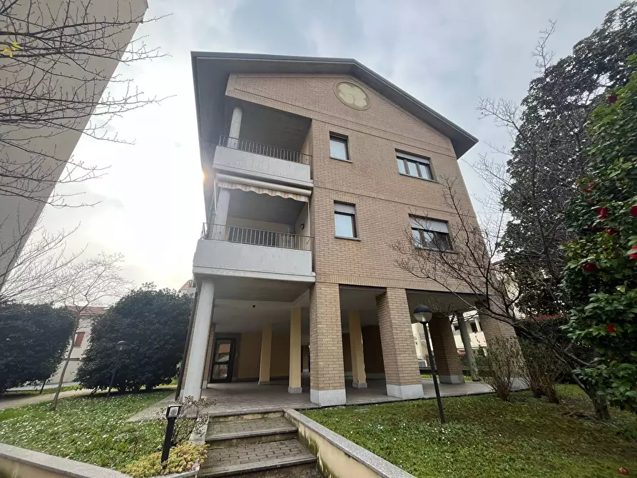 Immagine 2 di Appartamento in vendita  in Via Vittorio Veneto 9 a Cinisello Balsamo