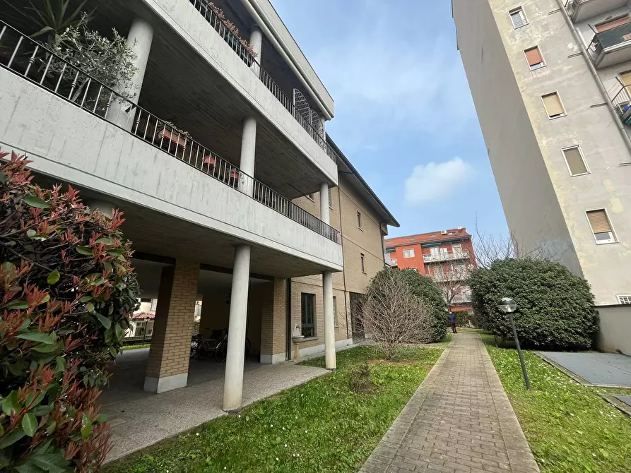 Immagine 3 di Appartamento in vendita  in Via Vittorio Veneto 9 a Cinisello Balsamo