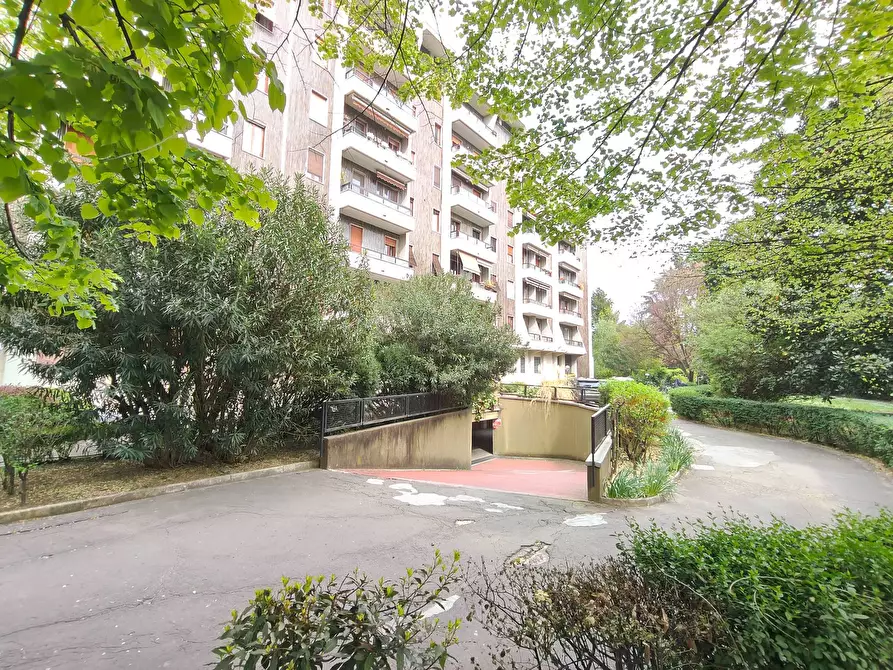 Immagine 5 di Appartamento in vendita  in Viale Giovanni Suzzani 2 a Milano