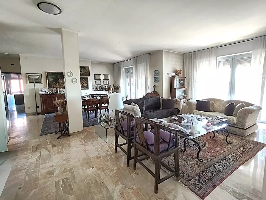 Immagine 12 di Appartamento in vendita  in Via Camelie 11 a Cusano Milanino