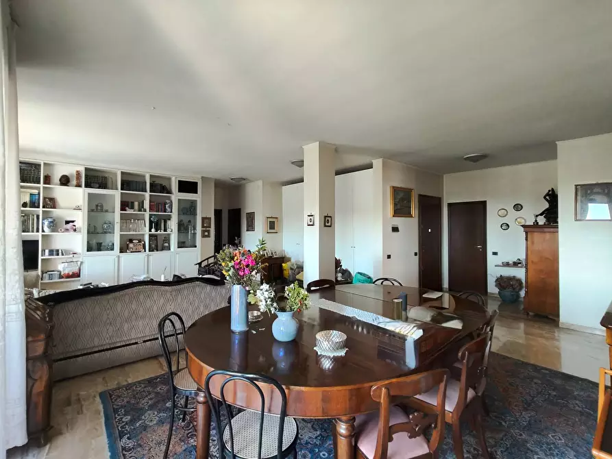 Immagine 19 di Appartamento in vendita  in Via Camelie 11 a Cusano Milanino