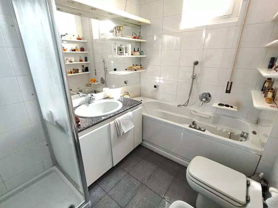 Immagine 25 di Appartamento in vendita  in Via Camelie 11 a Cusano Milanino