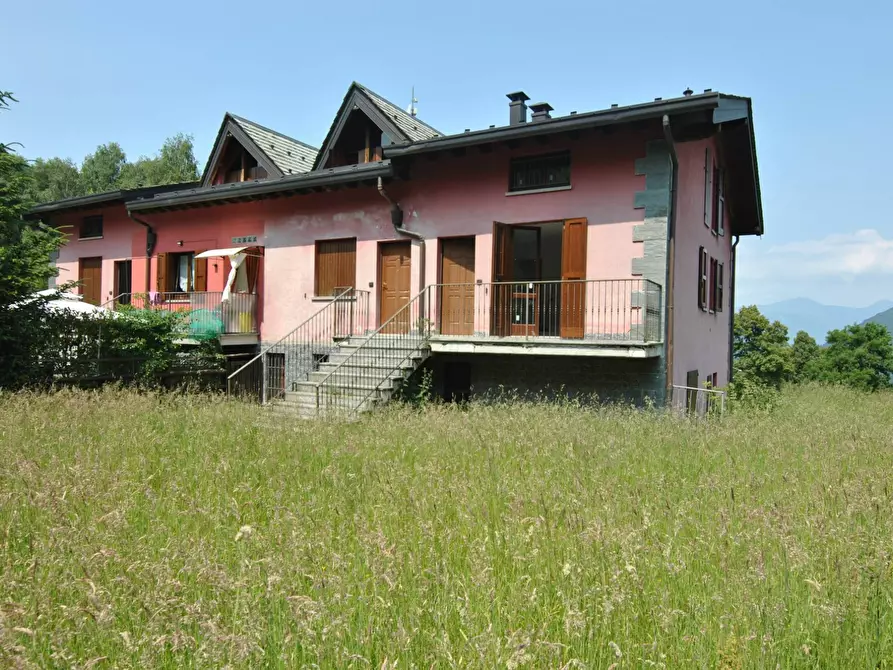 Immagine 1 di Casa semindipendente in vendita  a Alta Valle Intelvi