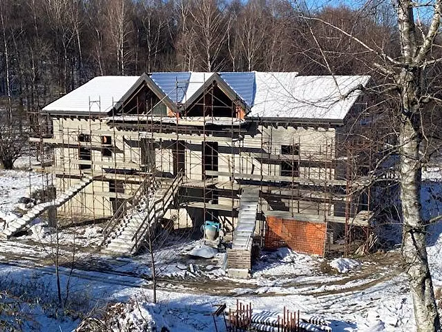 Immagine 1 di Casa semindipendente in vendita  a Alta Valle Intelvi