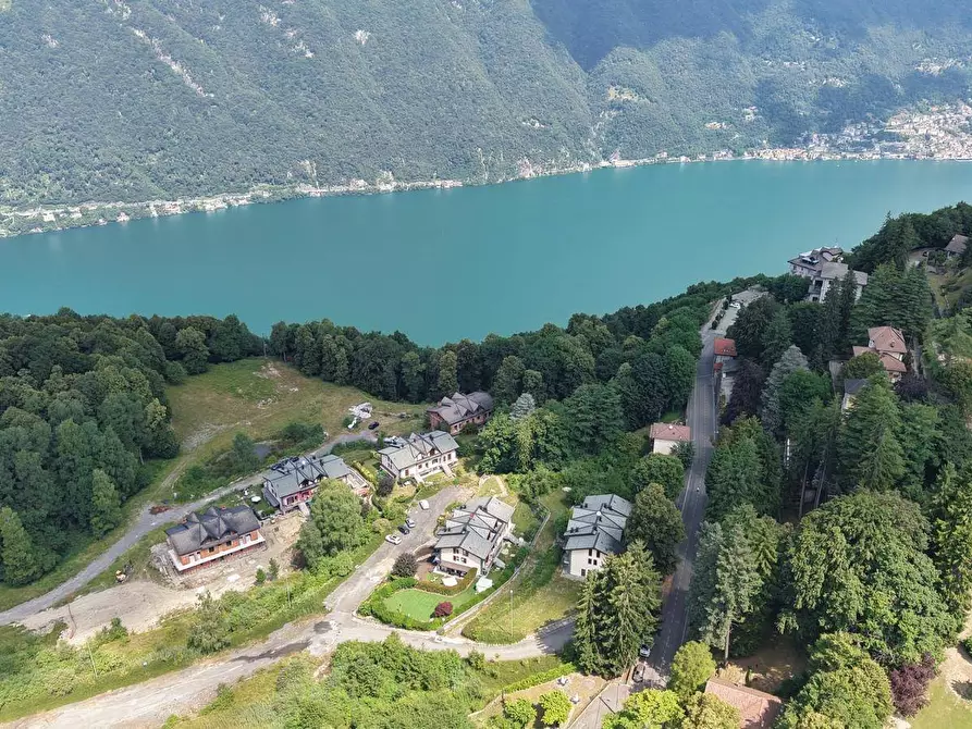 Immagine 6 di Casa semindipendente in vendita  a Alta Valle Intelvi