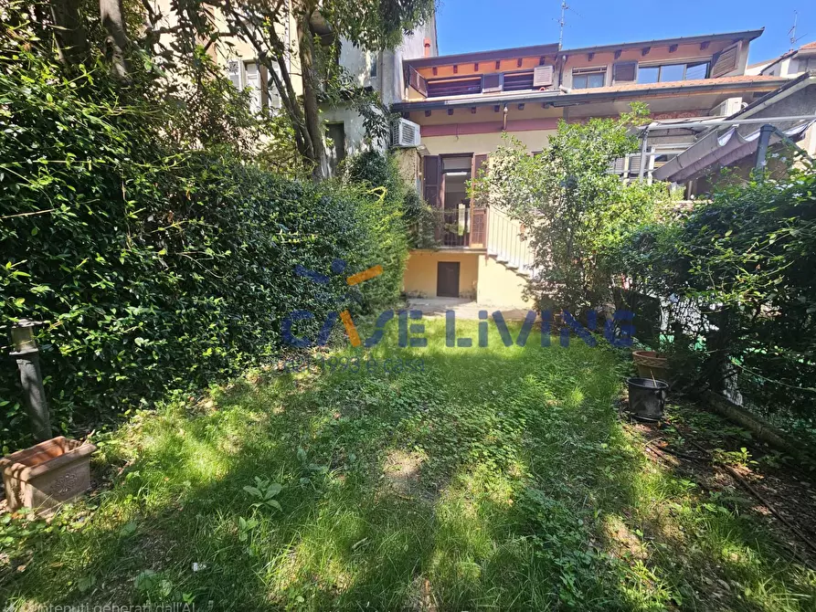 Immagine 9 di Casa semindipendente in vendita  in Via Privata Fratelli Ciani 3 a Milano