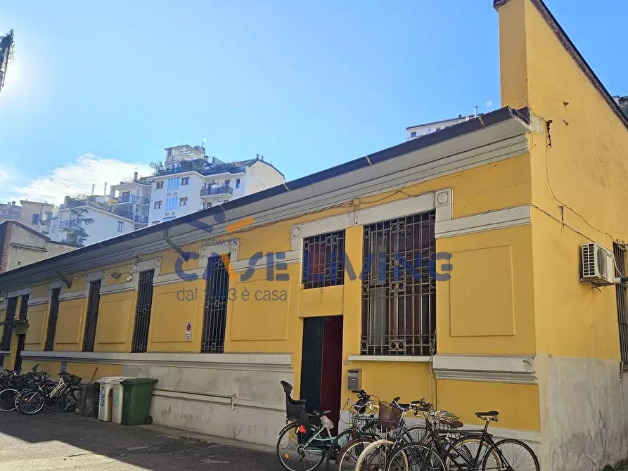 Immagine 1 di Ufficio in affitto  in Viale Coni Zugna 4 a Milano