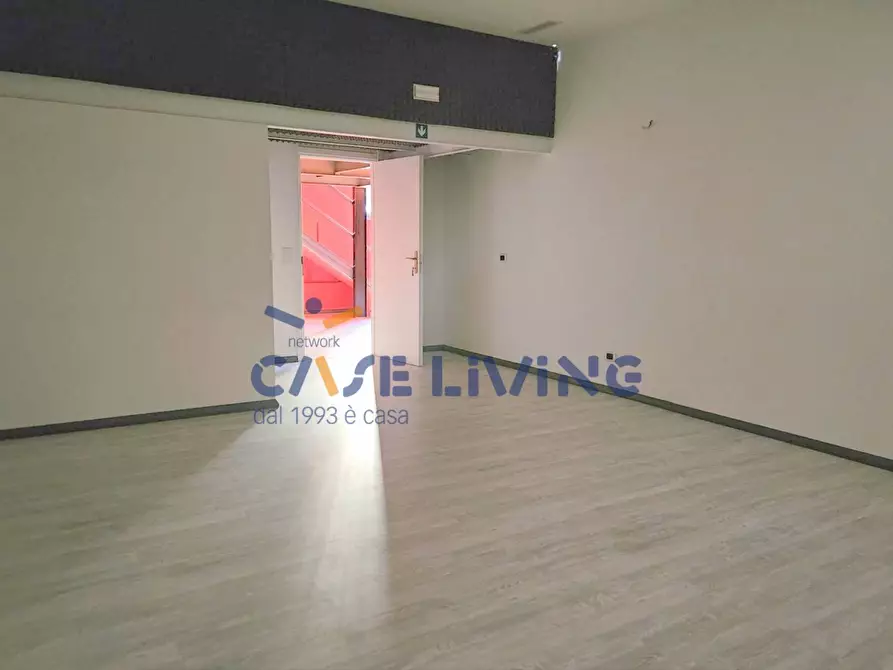 Immagine 10 di Ufficio in affitto  in Viale Coni Zugna 4 a Milano