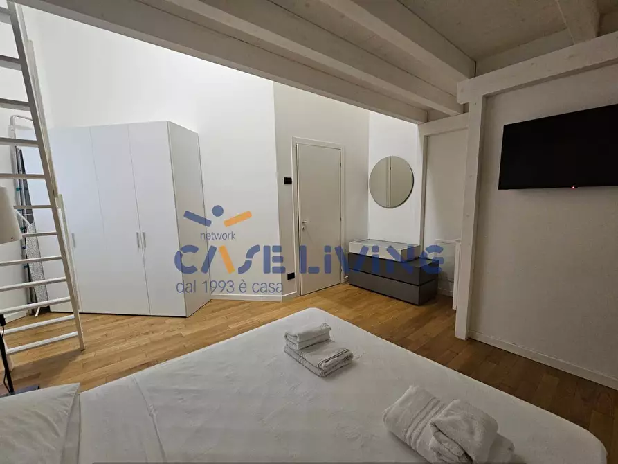 Immagine 9 di Appartamento in affitto  in Via Enrico Cosenz 54 a Milano