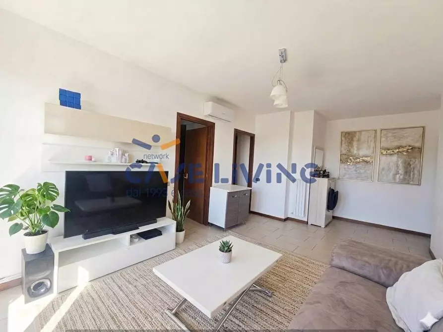 Immagine 1 di Appartamento in vendita  in piazza roma 6 a Pero