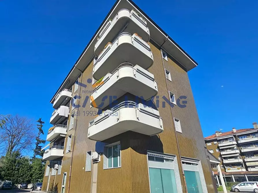 Immagine 17 di Appartamento in vendita  in piazza roma 6 a Pero