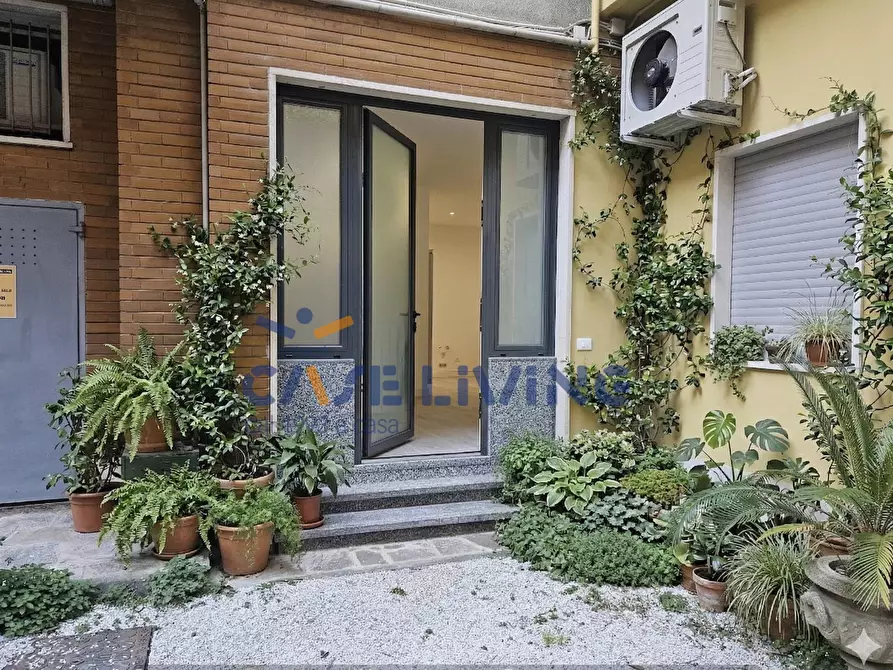 Immagine 2 di Appartamento in vendita  in Via Salasco 20 a Milano