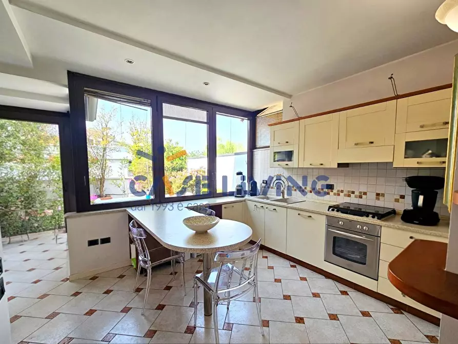 Immagine 3 di Appartamento in vendita  in Via Rodolfo Morandi 3 a Buccinasco
