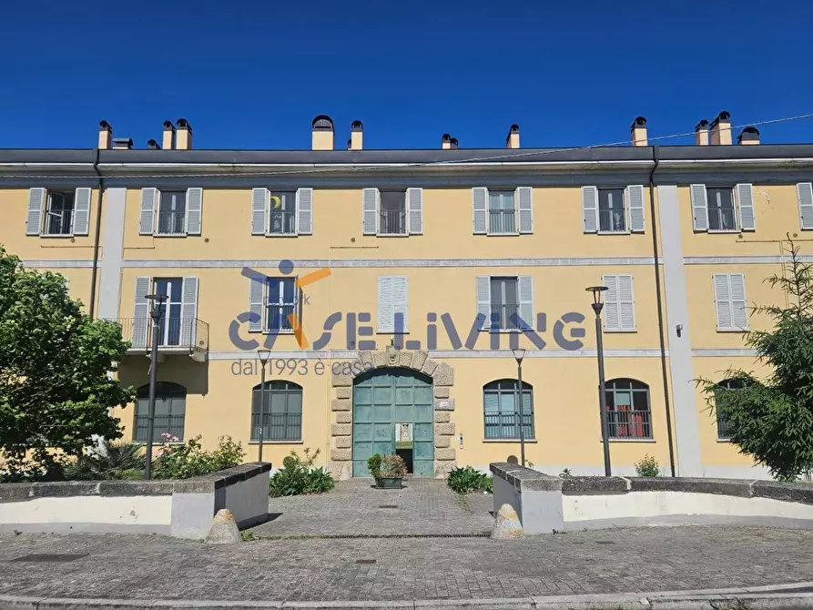 Immagine 3 di Appartamento in vendita  in Alzaia Naviglio Pavese 260 a Milano