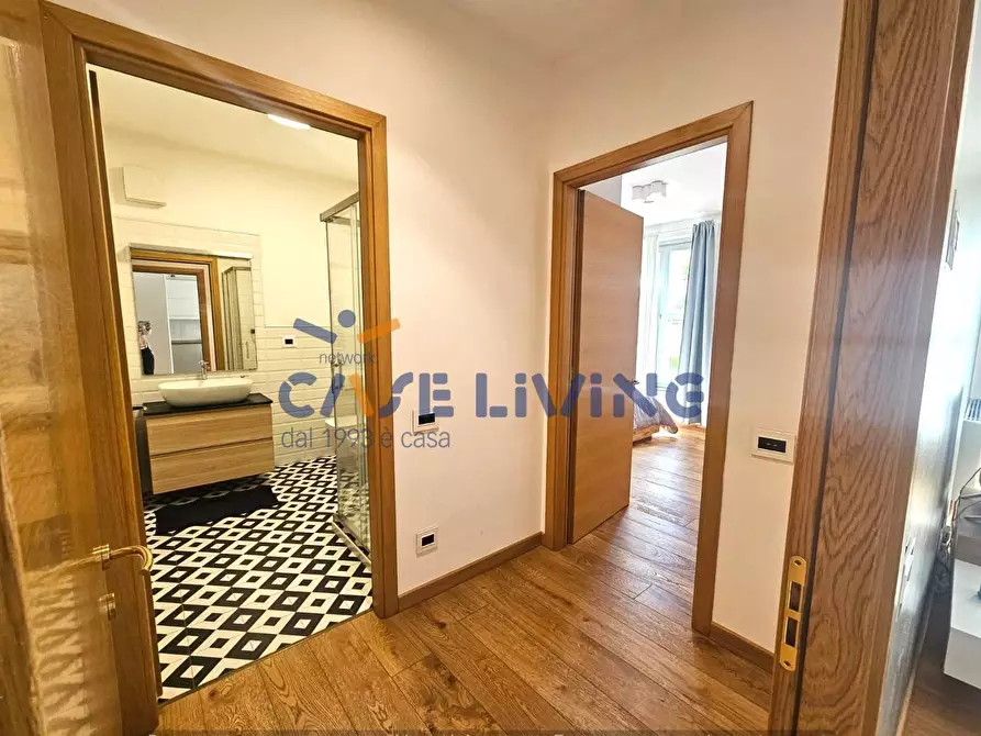 Immagine 18 di Appartamento in vendita  in Alzaia Naviglio Pavese 260 a Milano