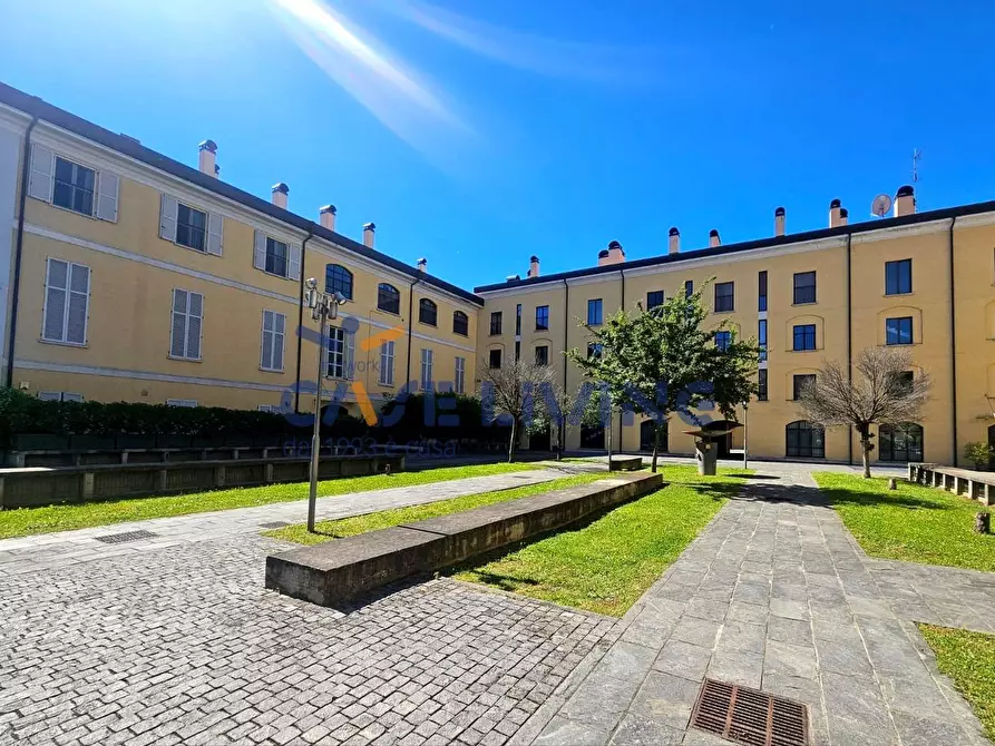 Immagine 25 di Appartamento in vendita  in Alzaia Naviglio Pavese 260 a Milano