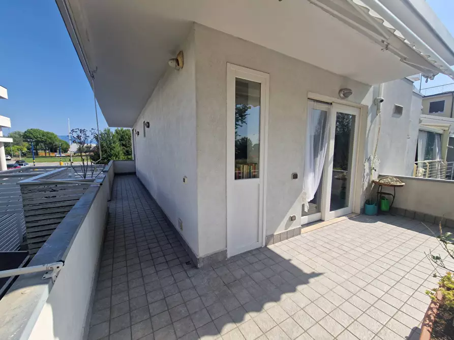 Immagine 3 di Casa semindipendente in vendita  in Via Colombarola 22 a Sirmione