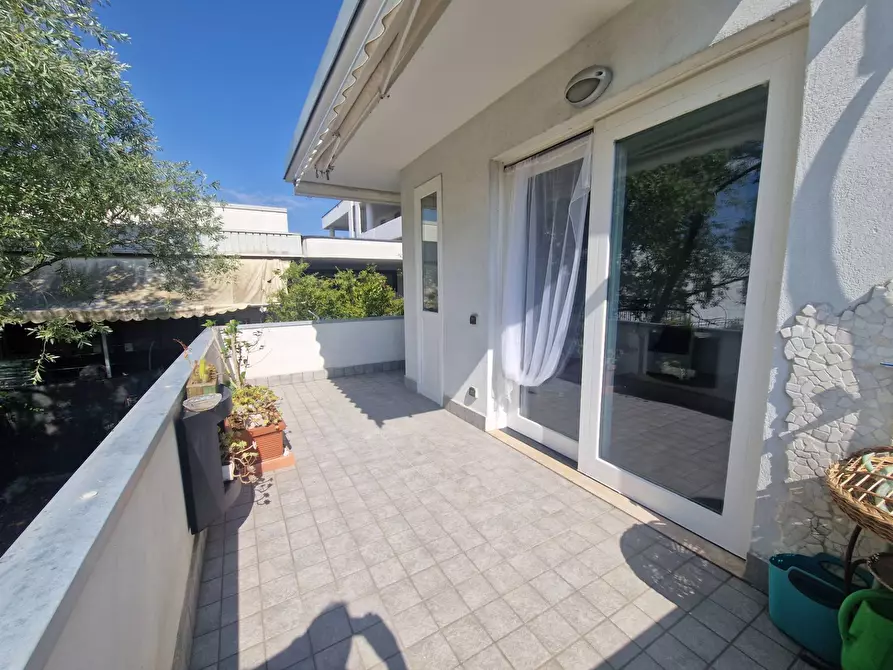 Immagine 4 di Casa semindipendente in vendita  in Via Colombarola 22 a Sirmione