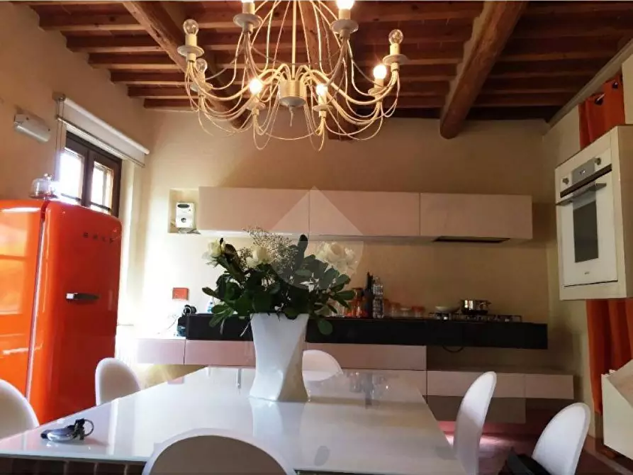 Immagine 1 di Casa indipendente in vendita  in Via Trento a Pontedera