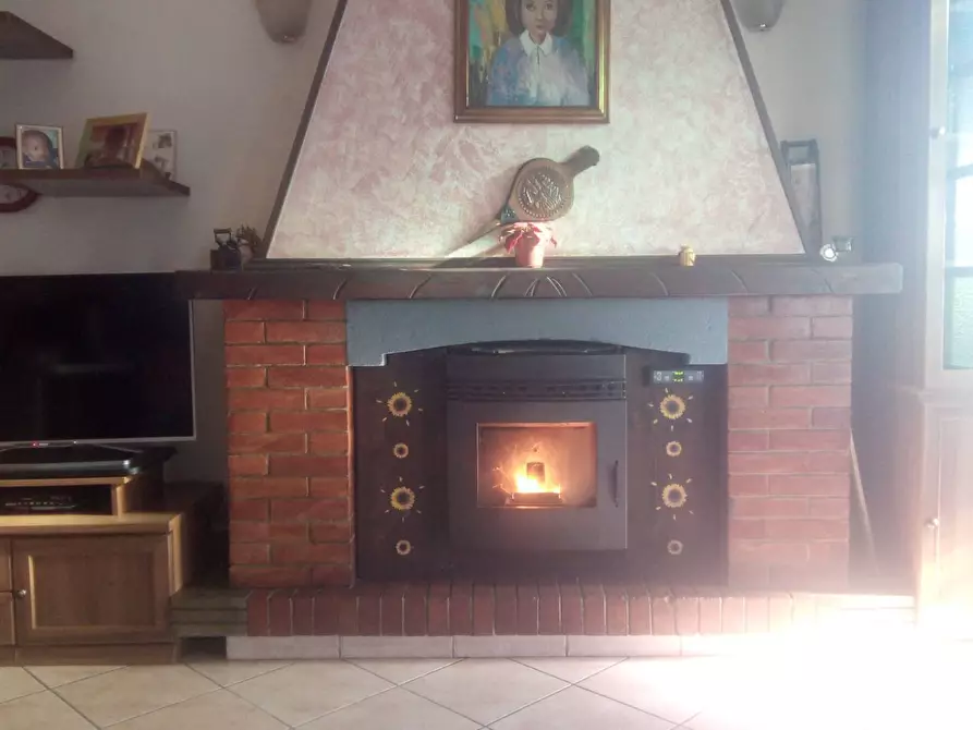 Immagine 2 di Casa indipendente in vendita  in Morrona a Terricciola