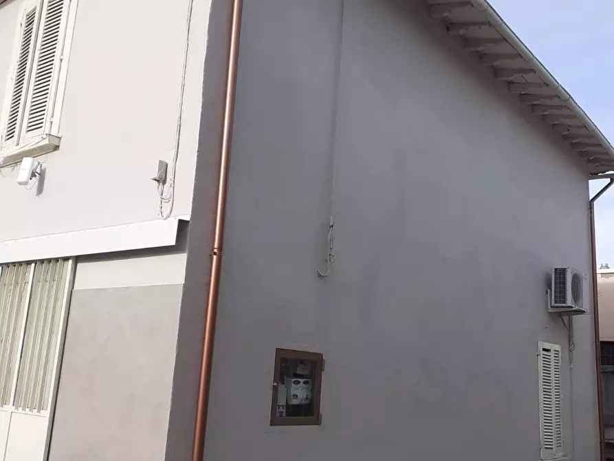 Immagine 1 di Casa indipendente in vendita  in Via Lombardia a Santa Croce Sull'arno