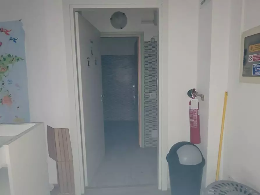 Immagine 4 di Locale commerciale in affitto  in via della repubblica a Cascina