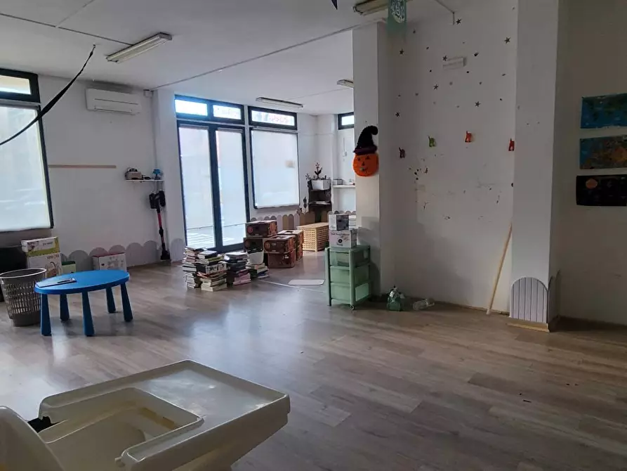 Immagine 8 di Locale commerciale in affitto  in via della repubblica a Cascina