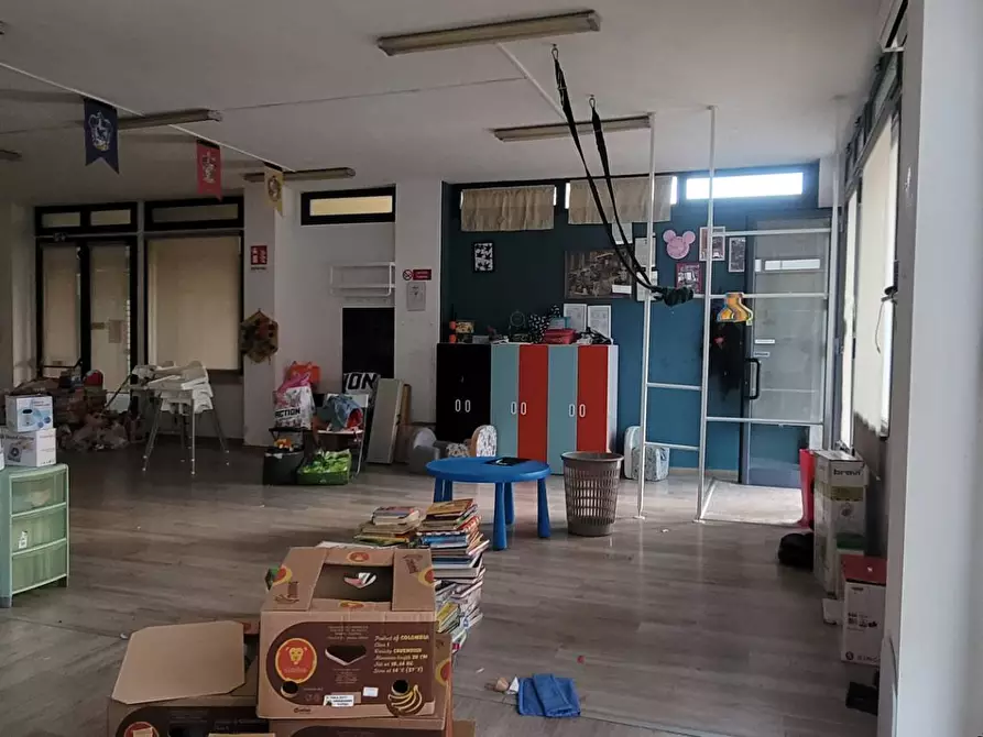 Immagine 18 di Locale commerciale in affitto  in via della repubblica a Cascina