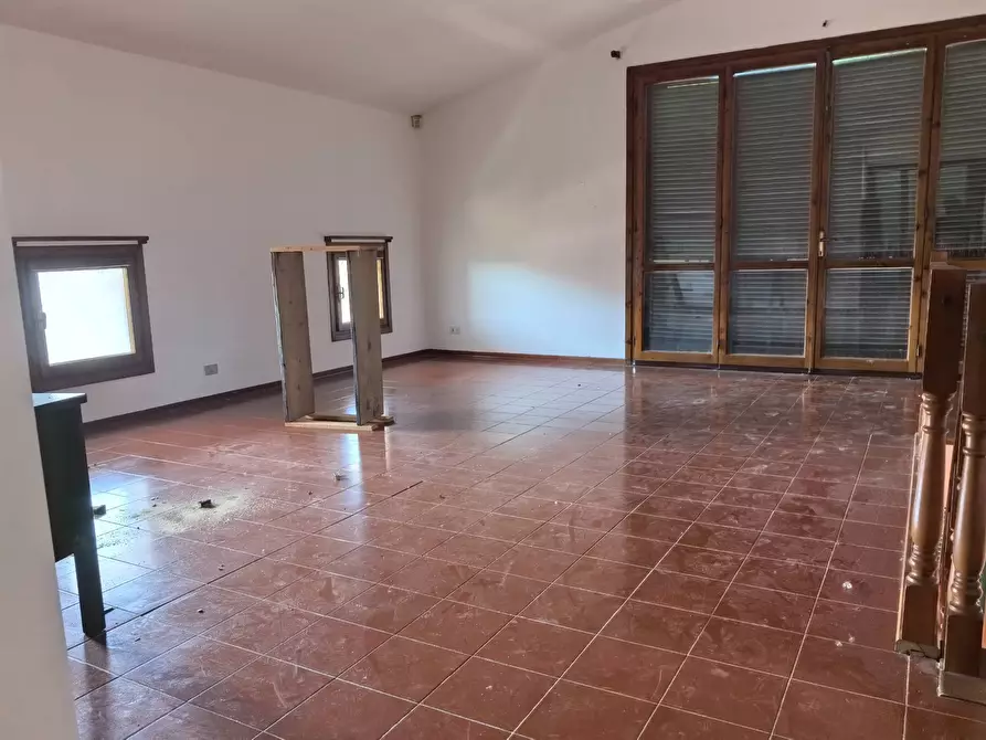 Immagine 10 di Casa indipendente in vendita  in PAPA GIOVANNI XXIII a Ponsacco