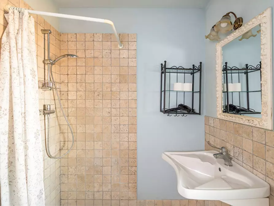 Immagine 6 di Appartamento in affitto  in Via di Montecastello a Pontedera