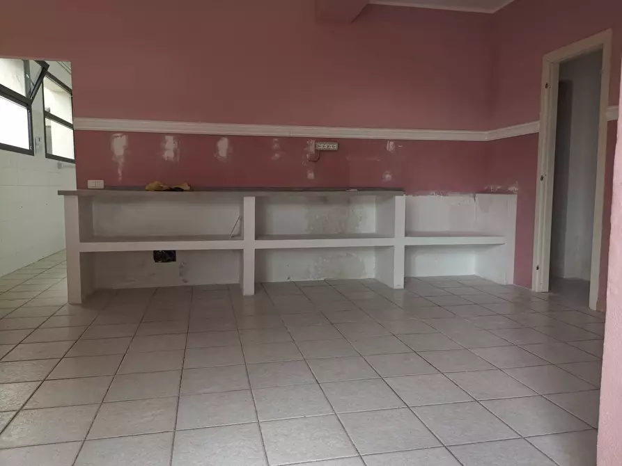 Immagine 7 di Locale commerciale in affitto  in VIA PAPA GIOVANNI XXIII a Calcinaia