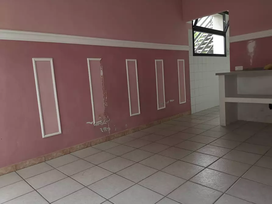 Immagine 9 di Locale commerciale in affitto  in VIA PAPA GIOVANNI XXIII a Calcinaia