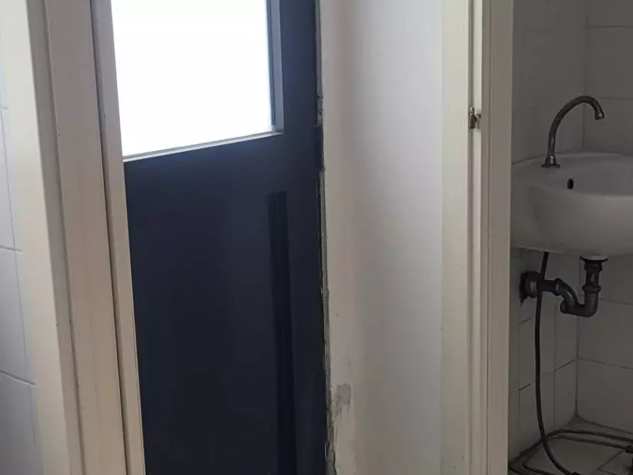 Immagine 18 di Locale commerciale in affitto  in VIA PAPA GIOVANNI XXIII a Calcinaia