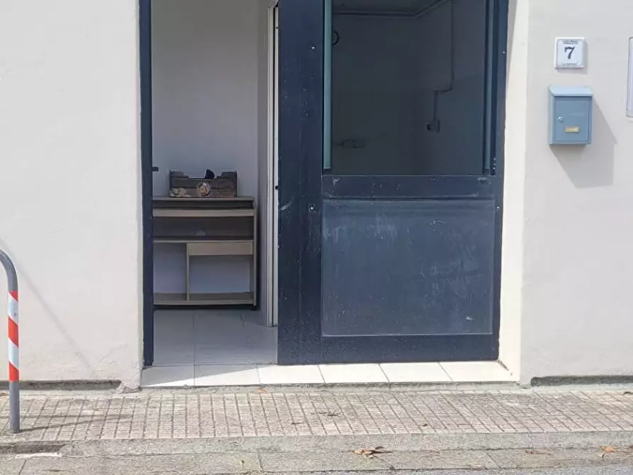 Immagine 19 di Locale commerciale in affitto  in VIA PAPA GIOVANNI XXIII a Calcinaia
