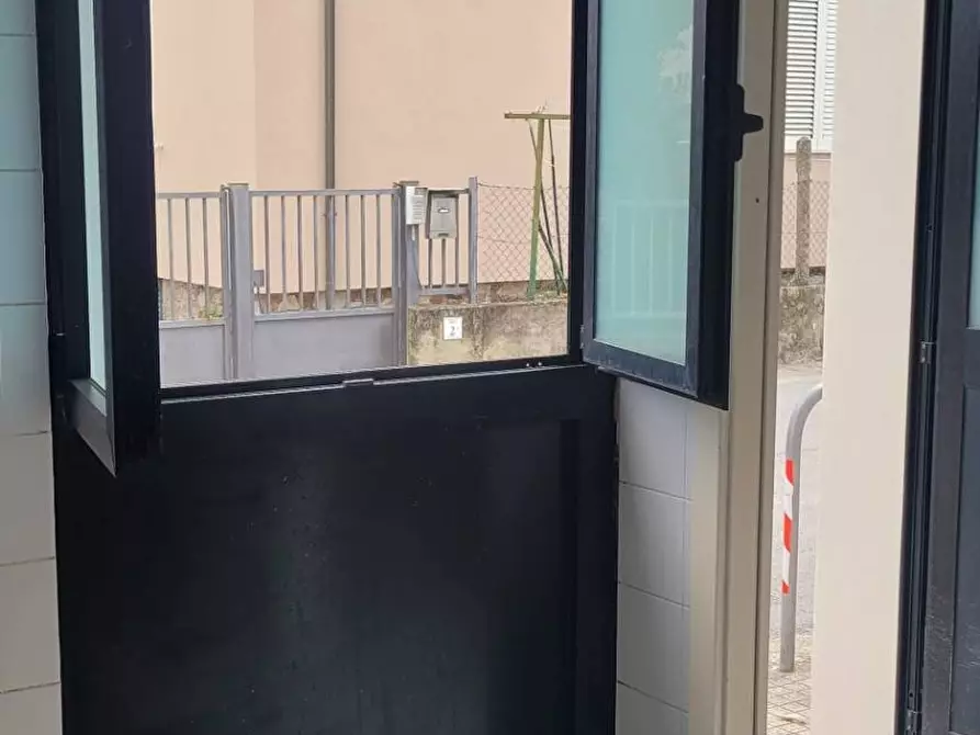 Immagine 20 di Locale commerciale in affitto  in VIA PAPA GIOVANNI XXIII a Calcinaia