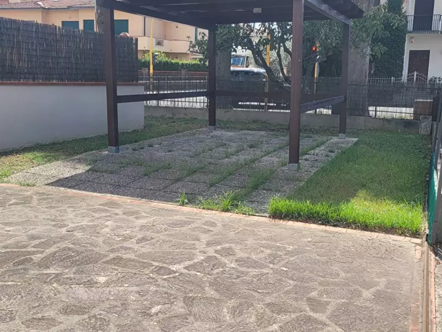 Immagine 23 di Locale commerciale in affitto  in VIA PAPA GIOVANNI XXIII a Calcinaia